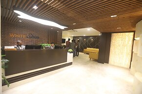 Hotel White Cloud
