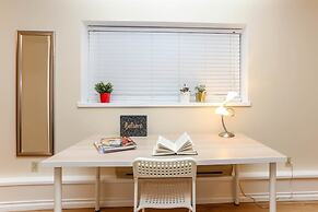 2bdr Suite UBC by Elevate Rooms