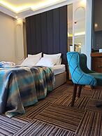 Alya Suite Residence
