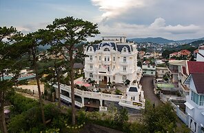 Sepia Hotel DaLat