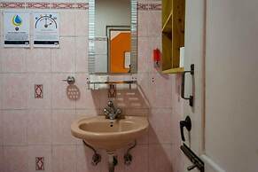 Wanderthirst Hostel