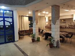 Canary Hotel