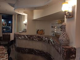 Canary Hotel