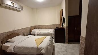 Canary Hotel