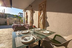 Class Hotel