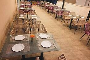 Class Hotel