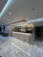 Class Hotel