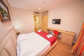 Class Hotel