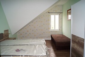 United - Hostel