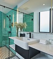 J-Hotel by Dorsett