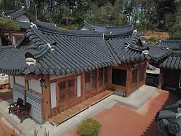 Donghae Hanok Donganjae