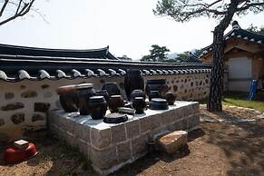 Donghae Hanok Donganjae