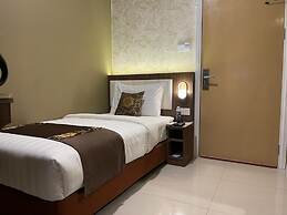 Red City Hotel