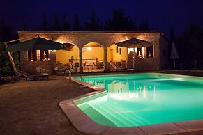 Casa Go'El
