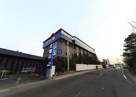 M Hotel