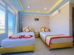 Sunrise Ninh Thuan Hotel