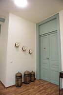 Athinas Street Inn