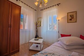 Apartment Laki