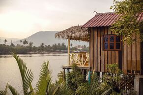 Green Mango Bungalows