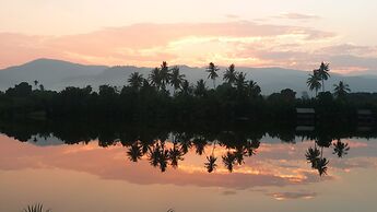 Green Mango Bungalows