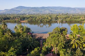 Green Mango Bungalows