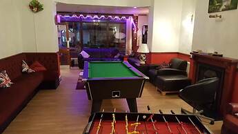 Bukhari Hotel