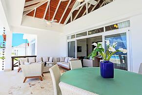 Ocean Front Villa Deluxe 3 Bedroom