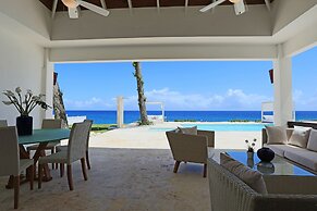 Ocean Front Villa Deluxe 3 Bedroom