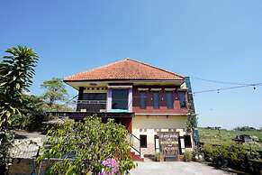 OYO 927 Carina Hotel