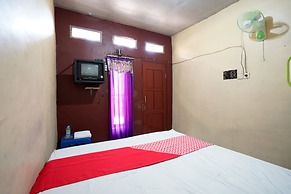 OYO 927 Carina Hotel