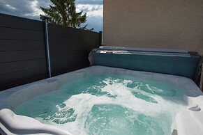 Le Feneau