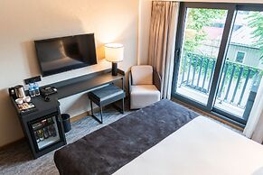 Meg Hotel