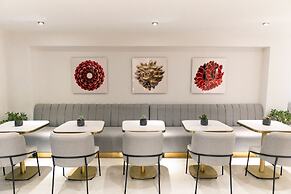 Meg Hotel
