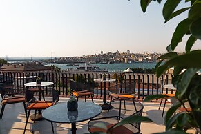Meg Hotel