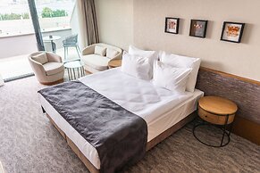 Meg Hotel