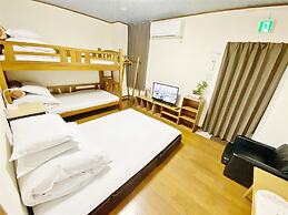 Petit Hotel 017