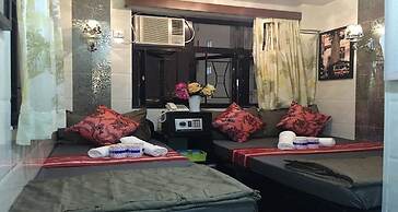 Rich Hostel