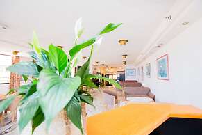 Ginot Yam Hotel