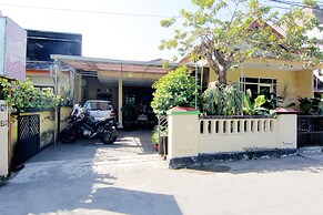 Batik Trinidar Homestay
