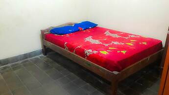 Losmen 2000 Tiga