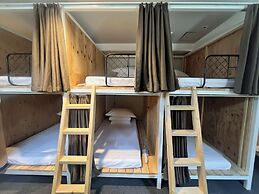 Hotel Hangout - Hostel