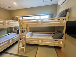Hotel Hangout - Hostel