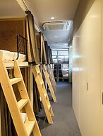Hotel Hangout - Hostel