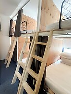 Hotel Hangout - Hostel