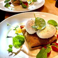 La Maison de Ville - bed & bistro