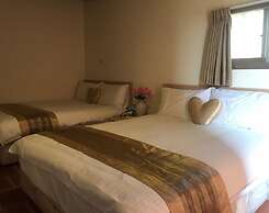 Rong Shu Xia B&B