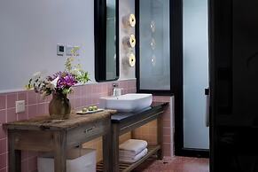 Peking Yard Boutique Hotel