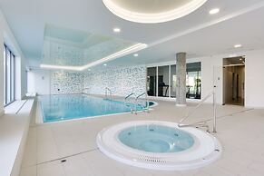 Elite Apartments Waterlane Pool Access