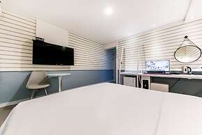 Hotel Box