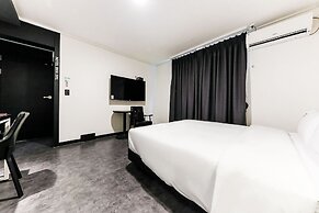 Hotel Box
